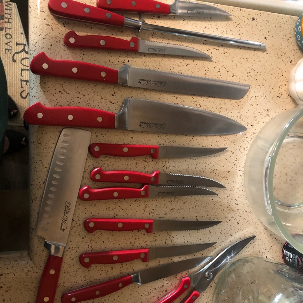 Pioneer woman Red Knife Set